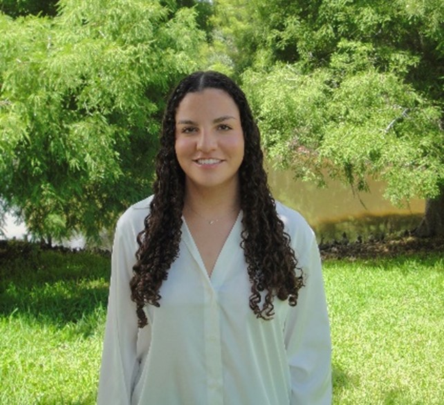 Headshot of Valeria Cardenas-Pena